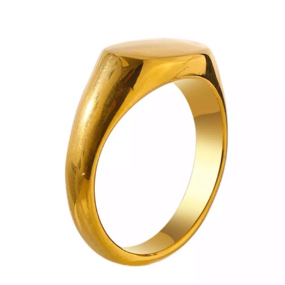 Tiny signet minimalist ring - Picture 6 of 7